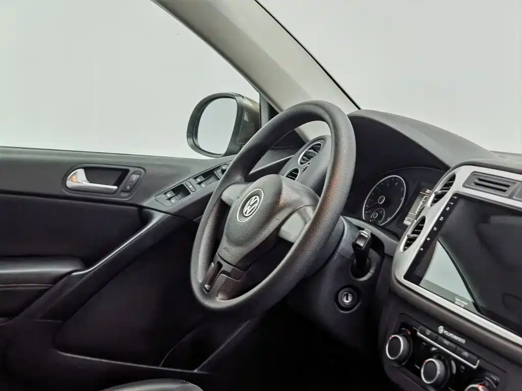 Volkswagen Tiguan — миниатюра 22