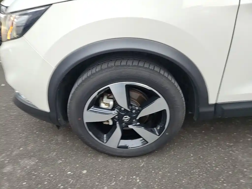 Nissan Qashqai — миниатюра 23