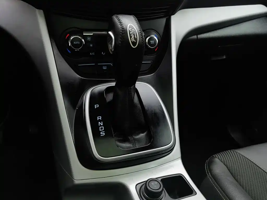 Ford Kuga — миниатюра 13