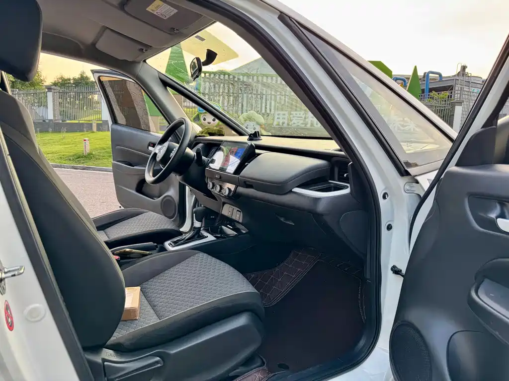 Honda Fit — миниатюра 8