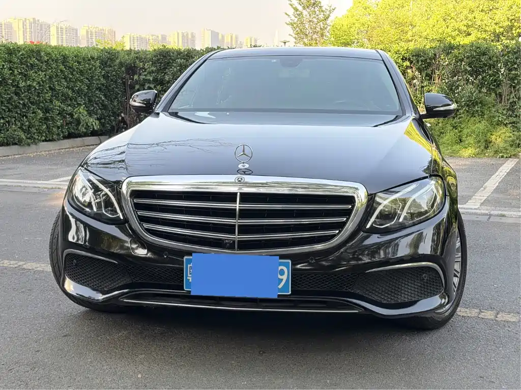 Mercedes-Benz E-Class — миниатюра 3