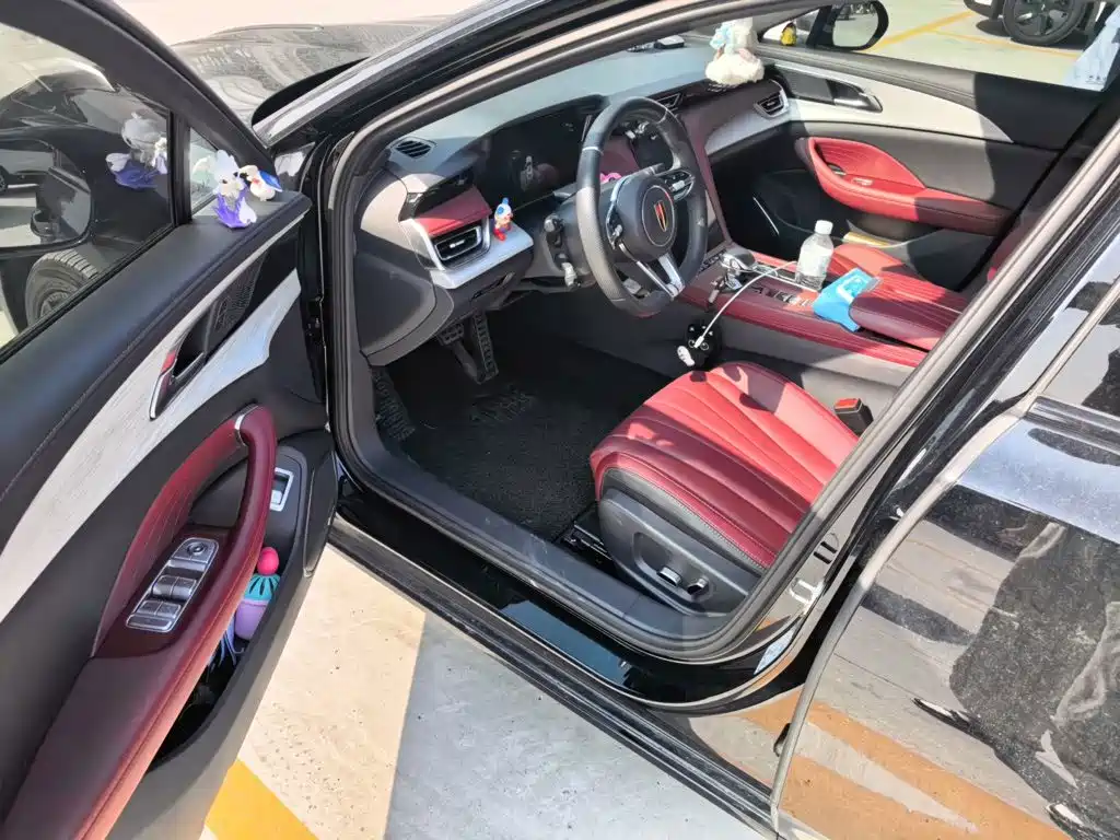 Hongqi Hongqi H5 — миниатюра 12