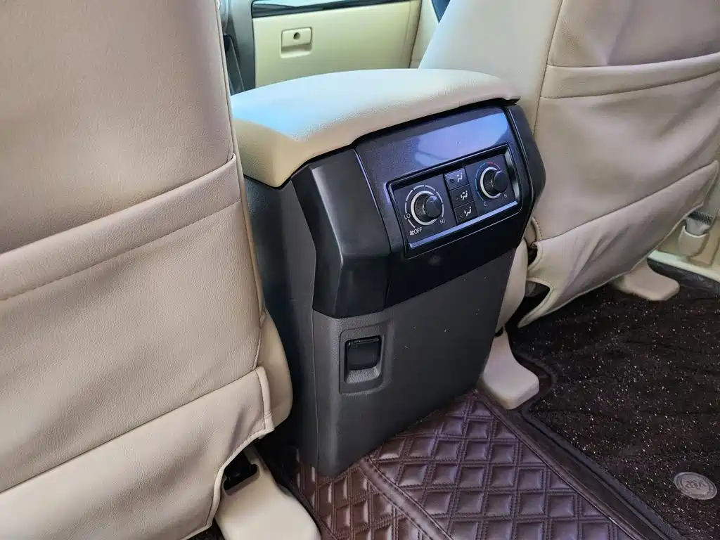 Toyota Prado — миниатюра 23