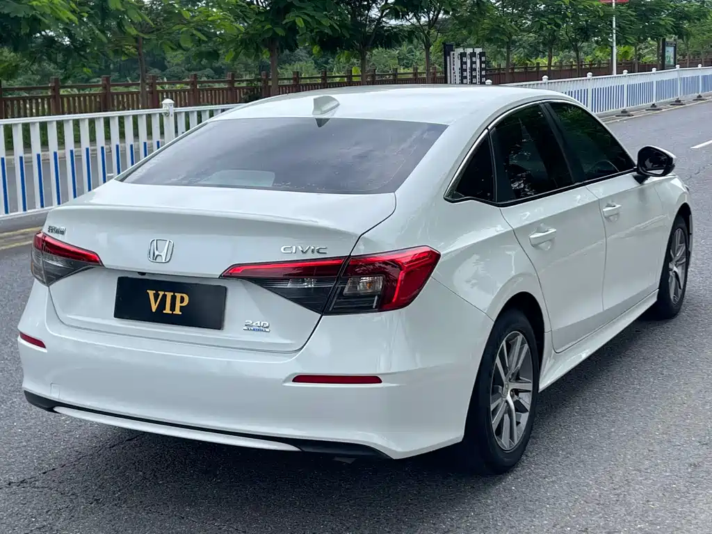 Honda Civic 240TURBO CVT Dynamic Momentum Edition, фото 6