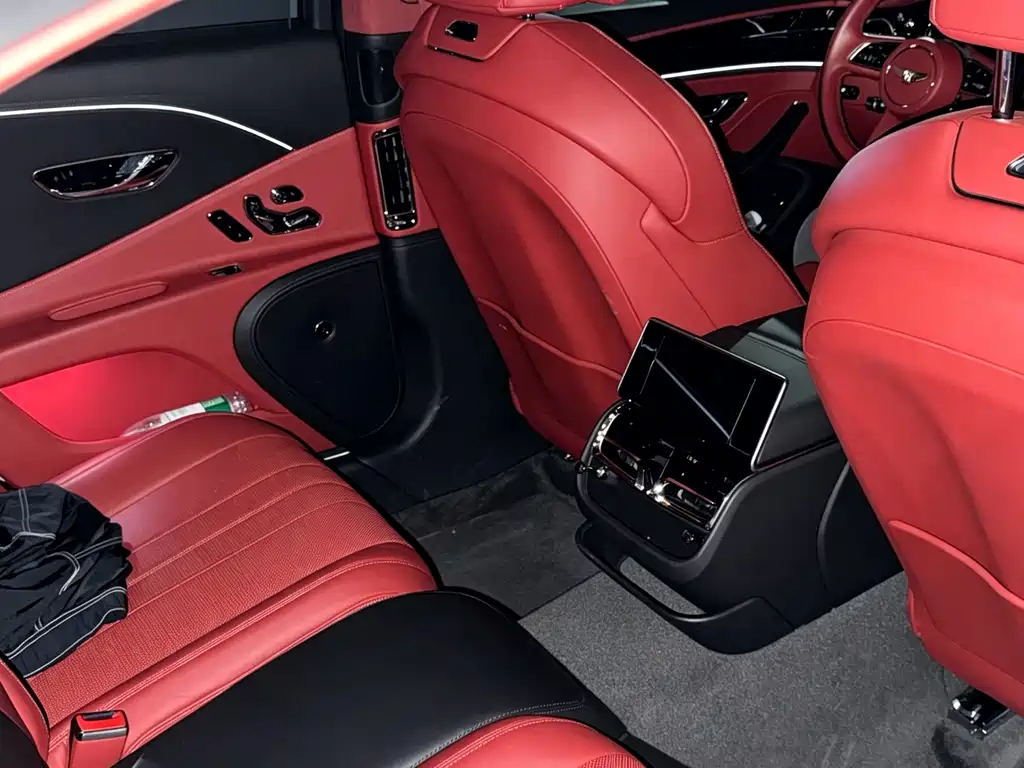 Bentley Flying Spur — миниатюра 8