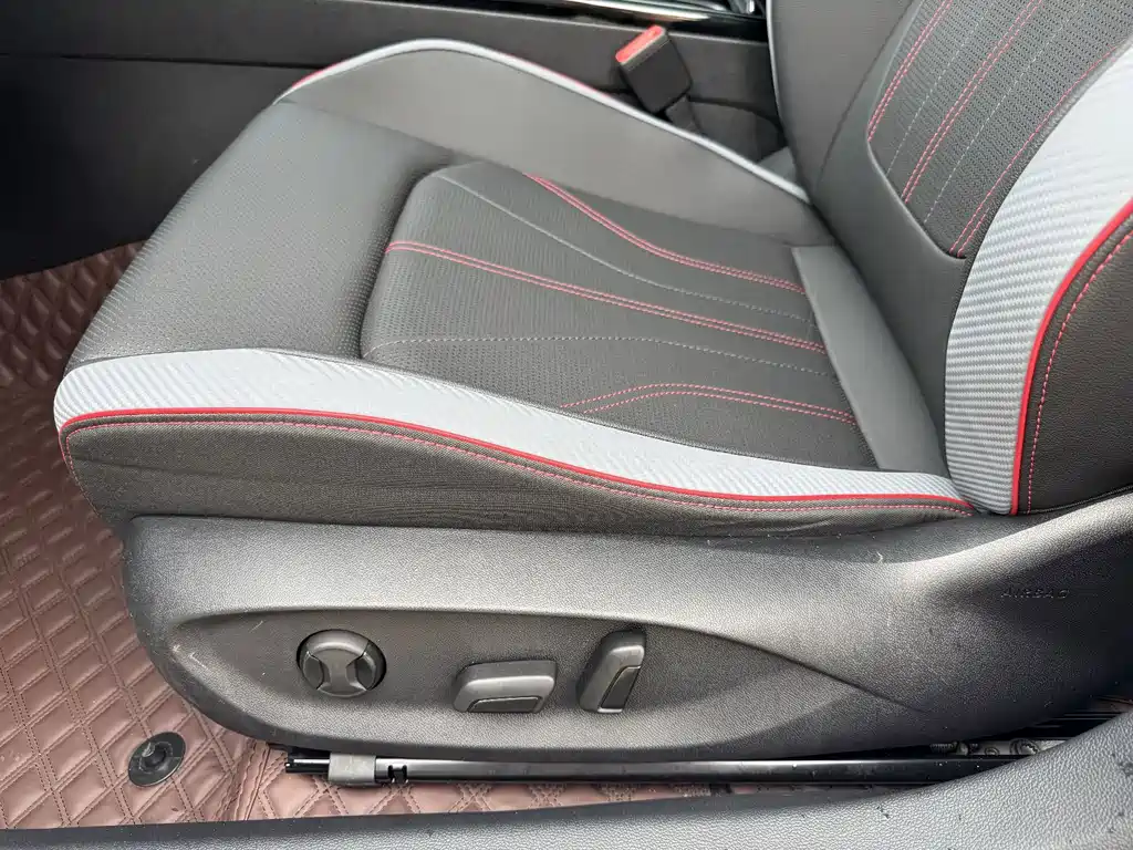 Volkswagen Lamando — миниатюра 24