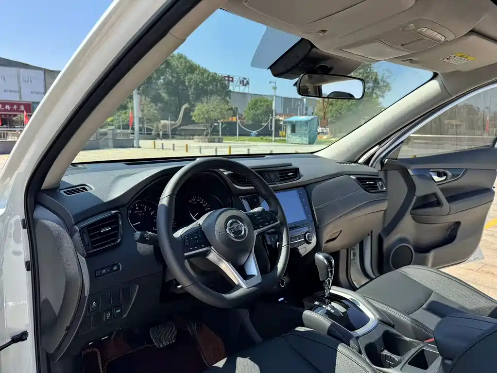 Nissan X-Trail — миниатюра 11