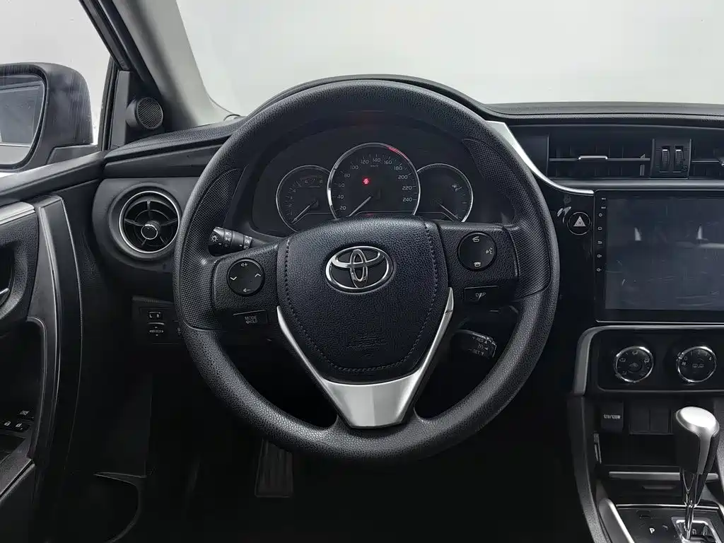 Toyota Corolla — миниатюра 11