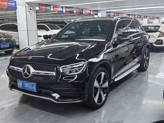 MERCEDES-BENZ GLC