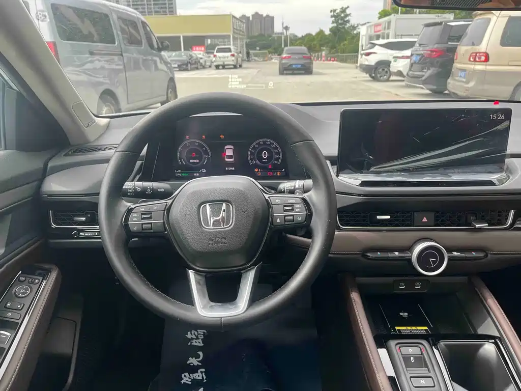 Honda Inspire PHEV — миниатюра 8