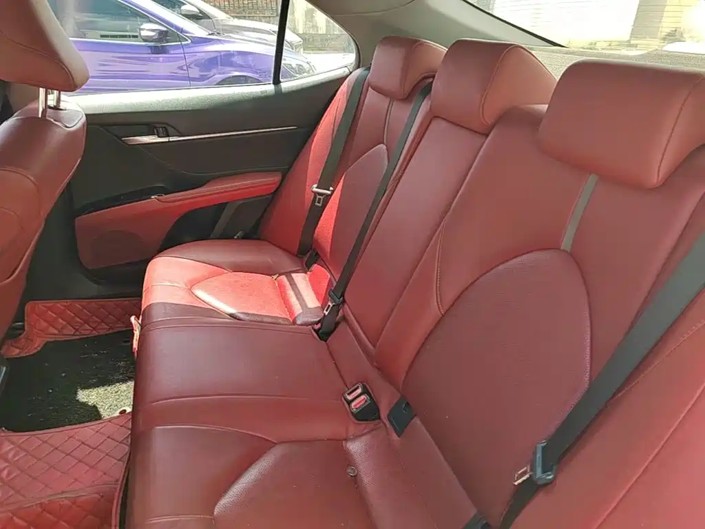 Toyota Camry — миниатюра 17