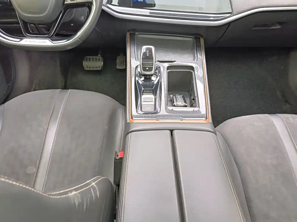 DONGFENG YI HYUN MAX