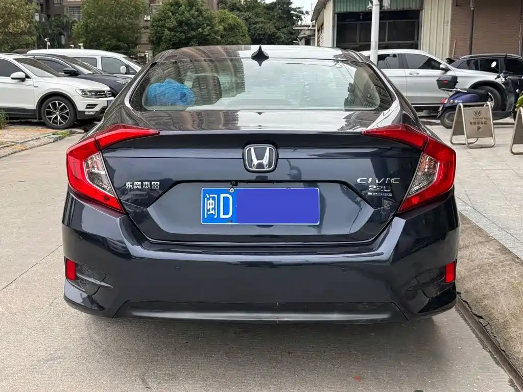 Honda Civic — миниатюра 5