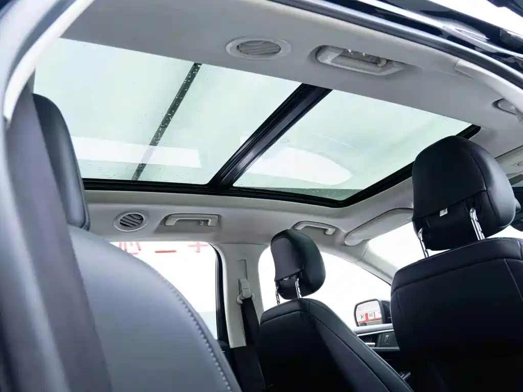 Ford Edge — миниатюра 12