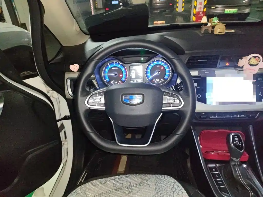 Geely Vision X3 — миниатюра 6
