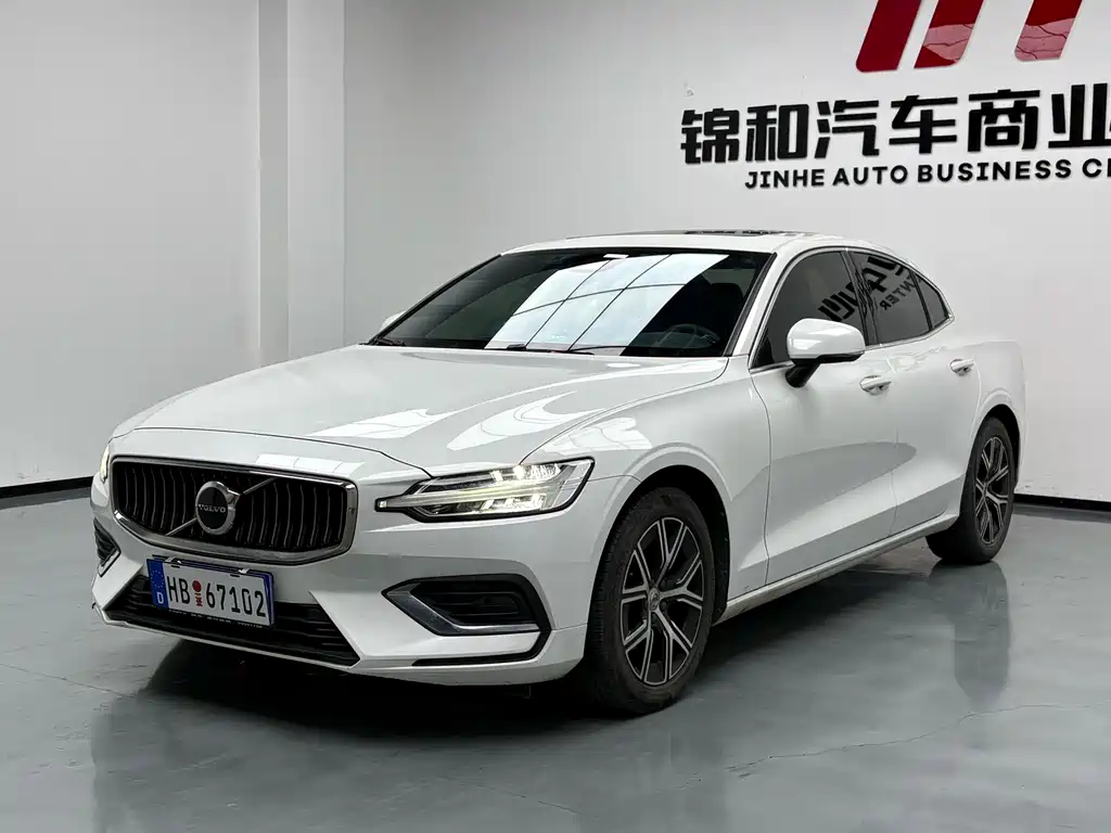 Volvo S60 2022