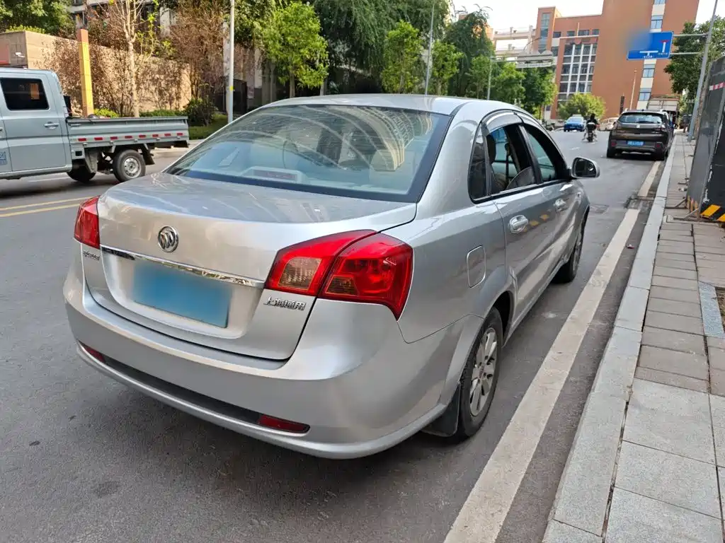 Buick Excelle — миниатюра 8