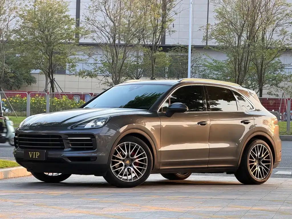Porsche Cayenne — миниатюра 10