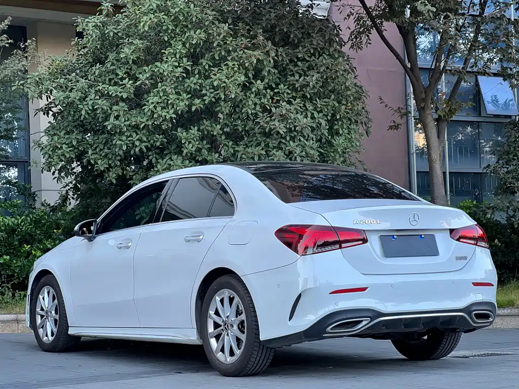 Mercedes-Benz A-Class — миниатюра 11