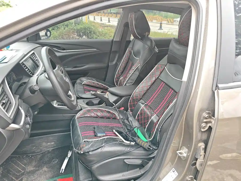 Buick Excelle — миниатюра 8