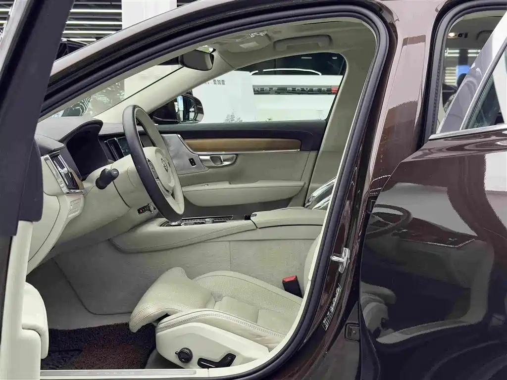 Volvo S90 2019 T8 E 3 мест V
