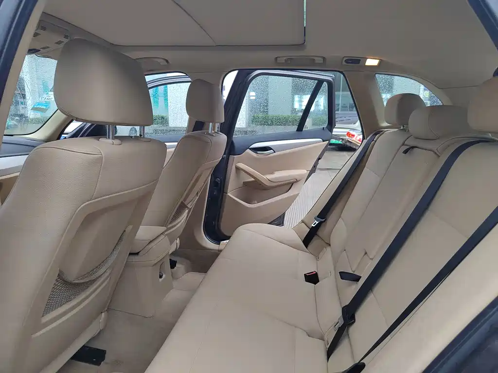 BMW X1 (Import) — миниатюра 5