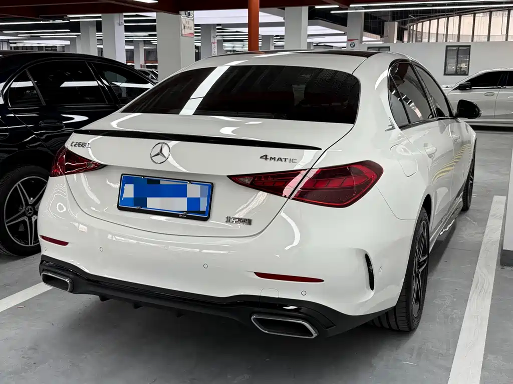 Mercedes-Benz C-Class — миниатюра 16