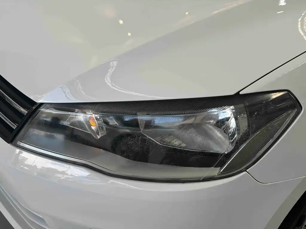 Volkswagen Jetta — миниатюра 12