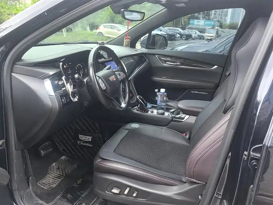 Cadillac XT6 2020 28T мест Luxury