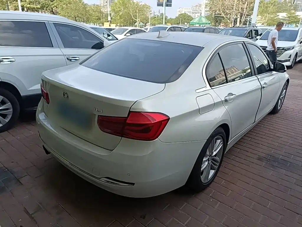 BMW 3 Series — миниатюра 7