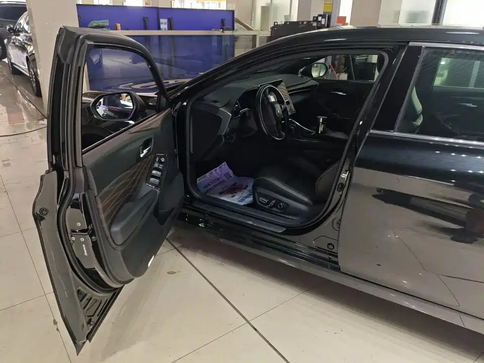 Toyota Avalon — миниатюра 6