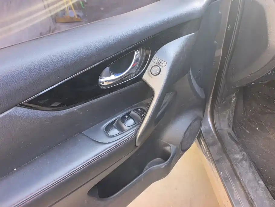 Nissan Qashqai — миниатюра 7