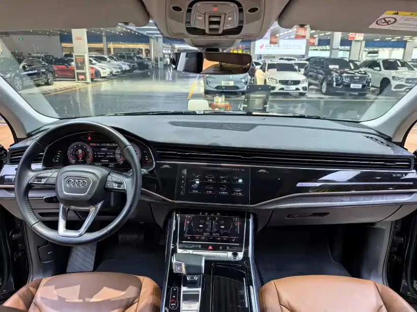 Audi Q7 — миниатюра 8