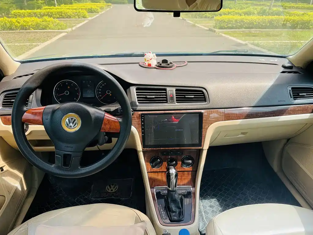 Volkswagen Lavida — миниатюра 5