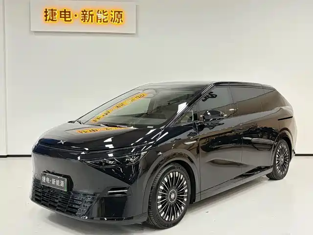XIAOPENG X9 2025