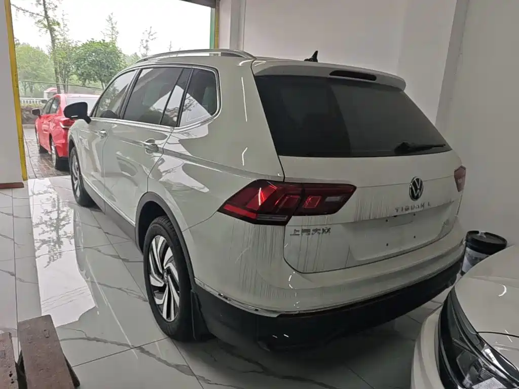 Volkswagen Tiguan L L 2025 300TSI AT