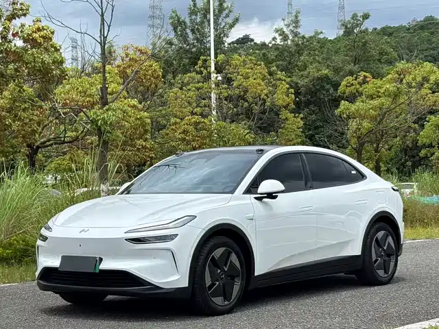 2025 Nio L60