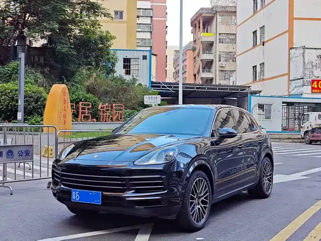 PORSCHE CAYENNE
