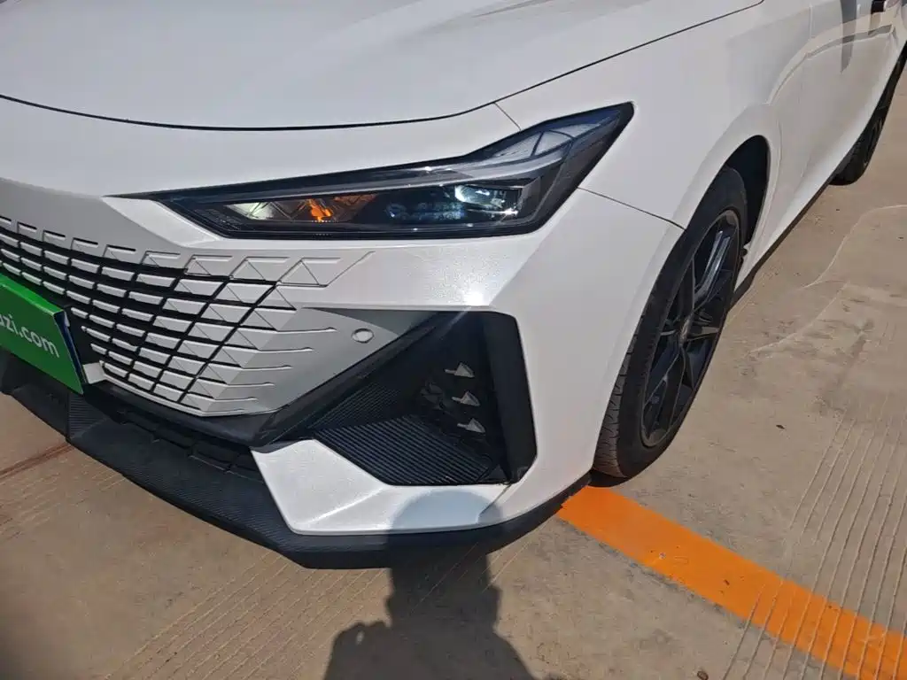 Changan UNI-V — миниатюра 18