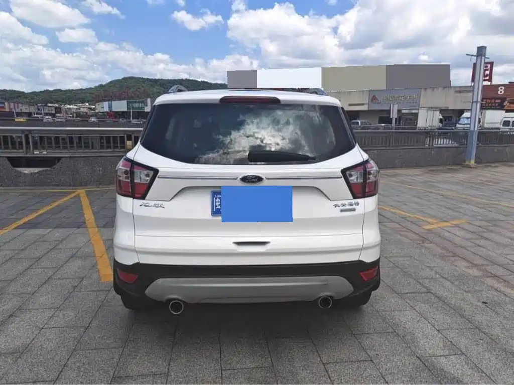 Ford Kuga — миниатюра 7