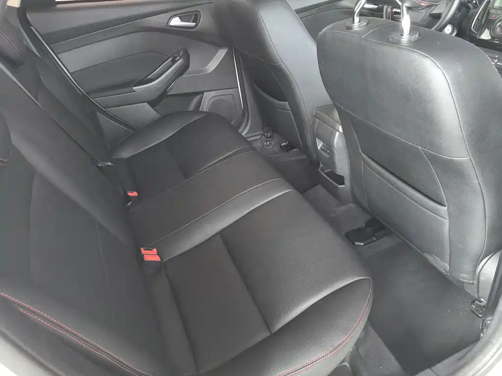 Ford Focus — миниатюра 7