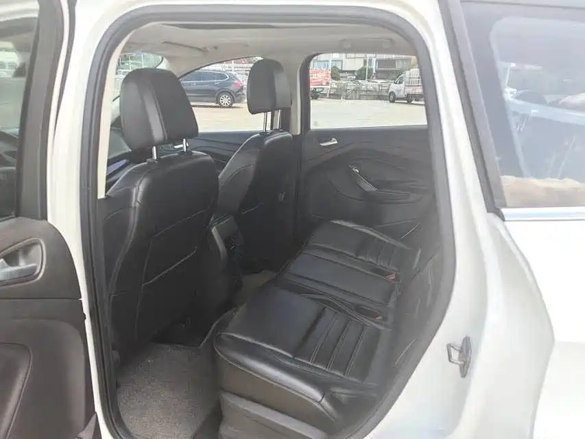Ford Kuga — миниатюра 5