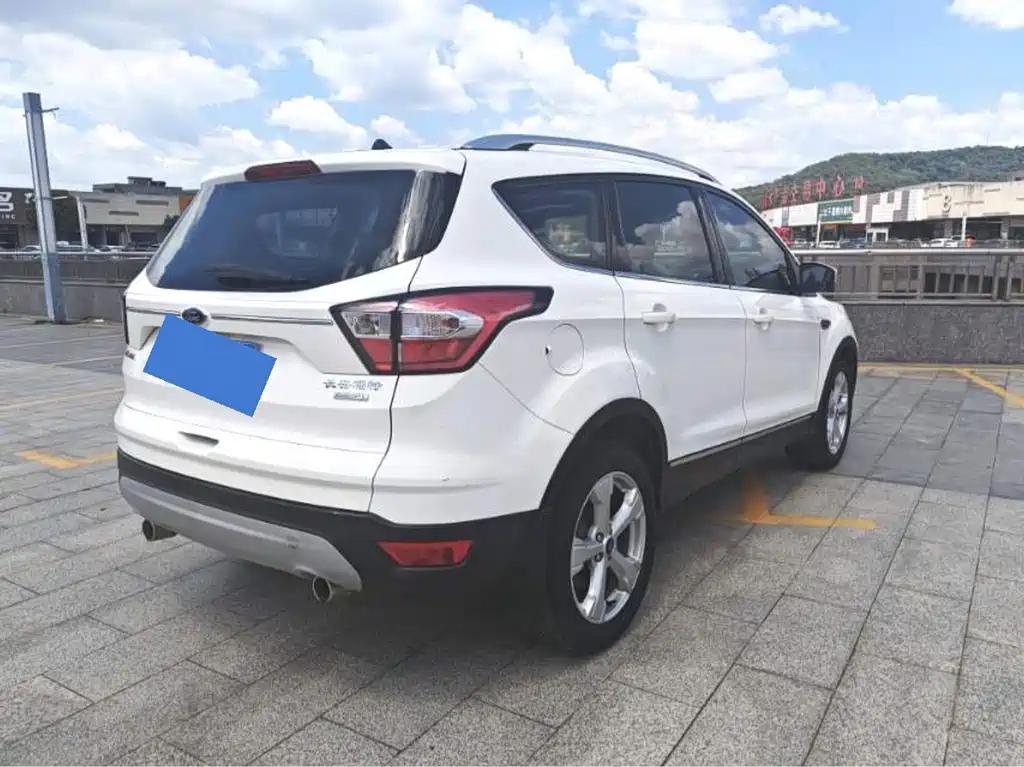 Ford Kuga — миниатюра 9