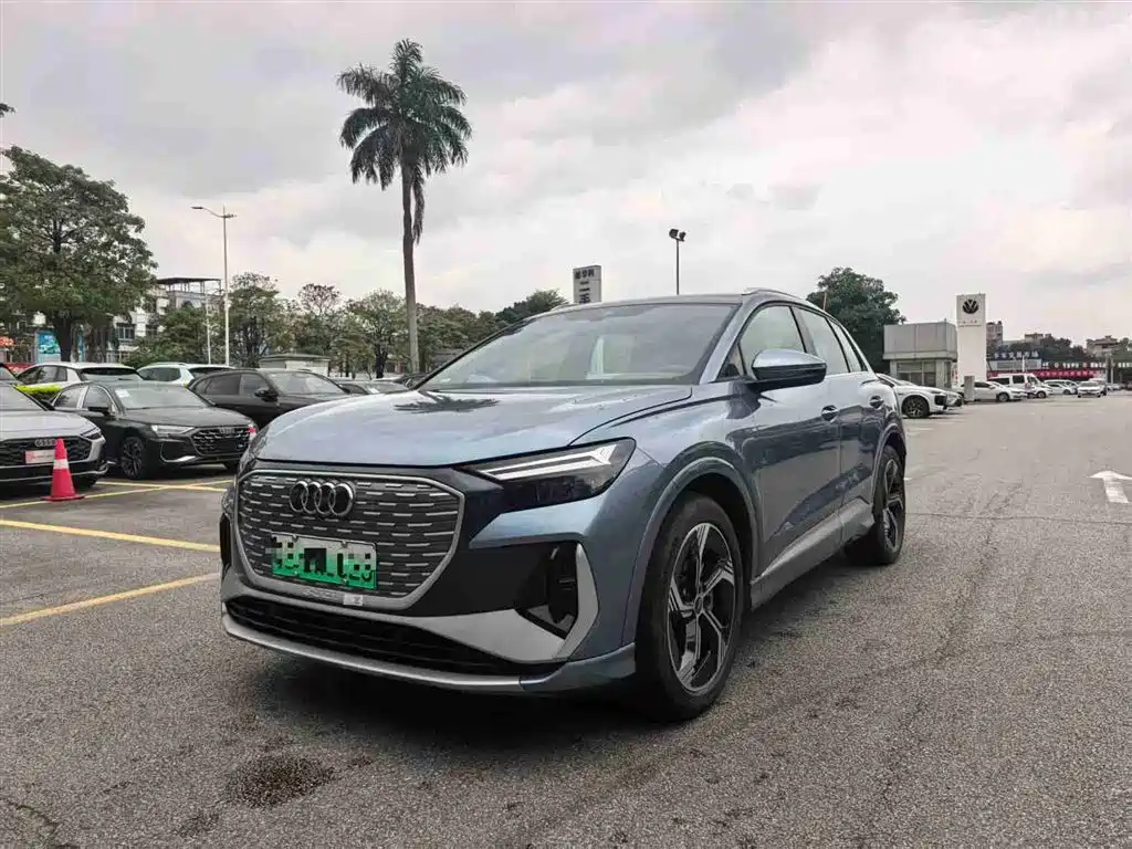 Audi Q4 e-tron 2025