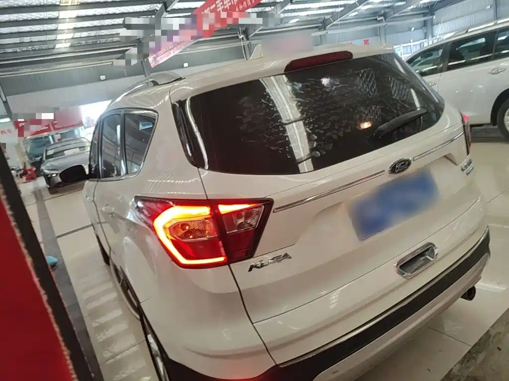 Ford Kuga — миниатюра 5