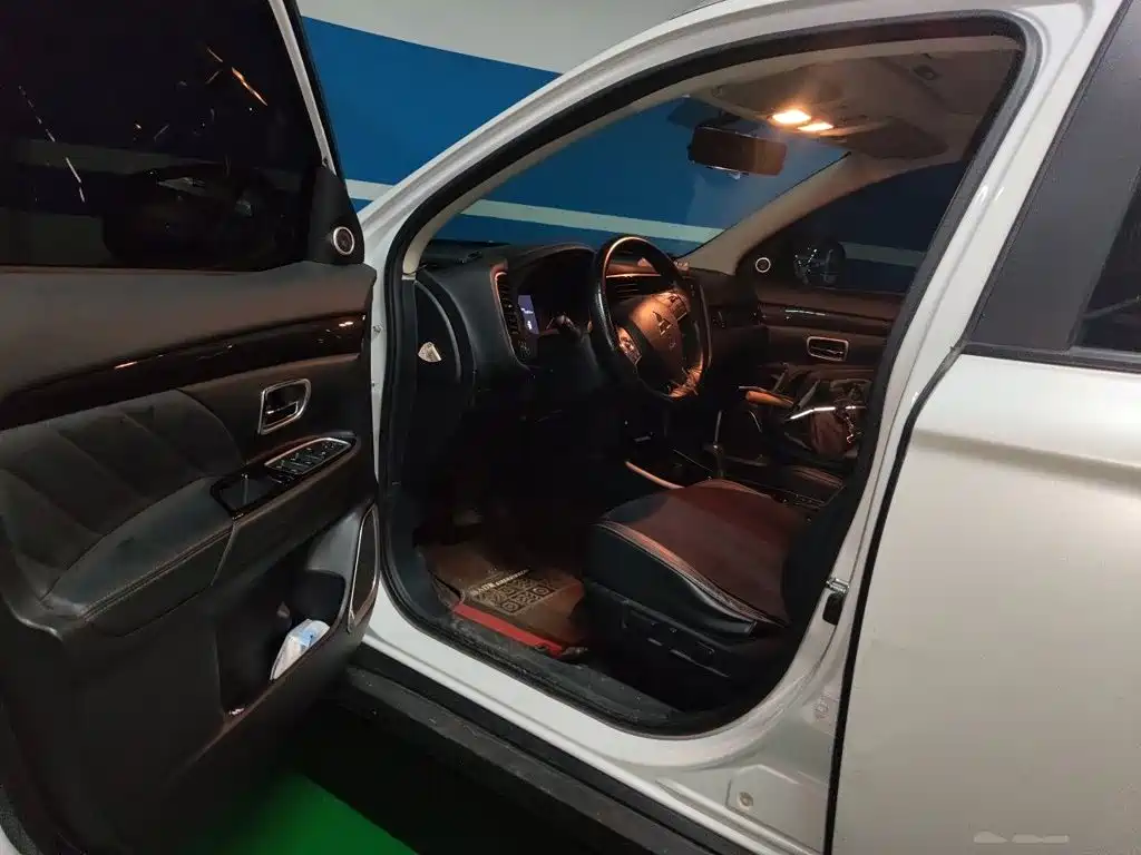 Mitsubishi Outlander — миниатюра 17