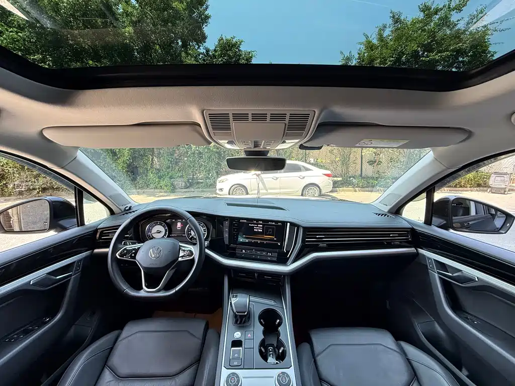 Volkswagen Touareg — миниатюра 13