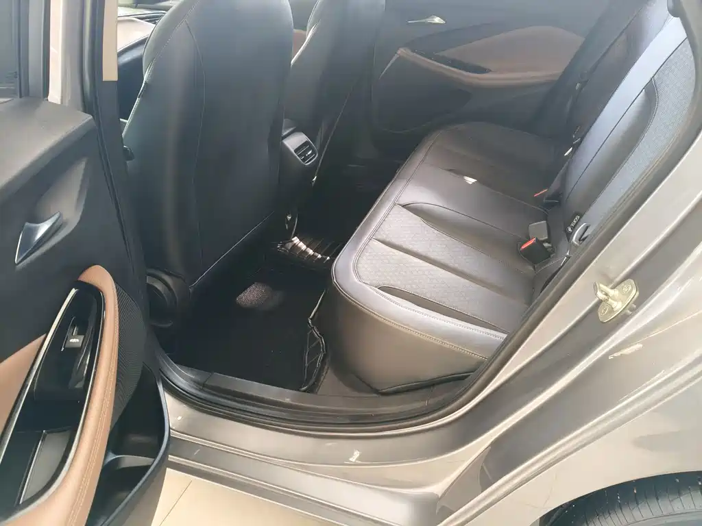 Buick Verano — миниатюра 8