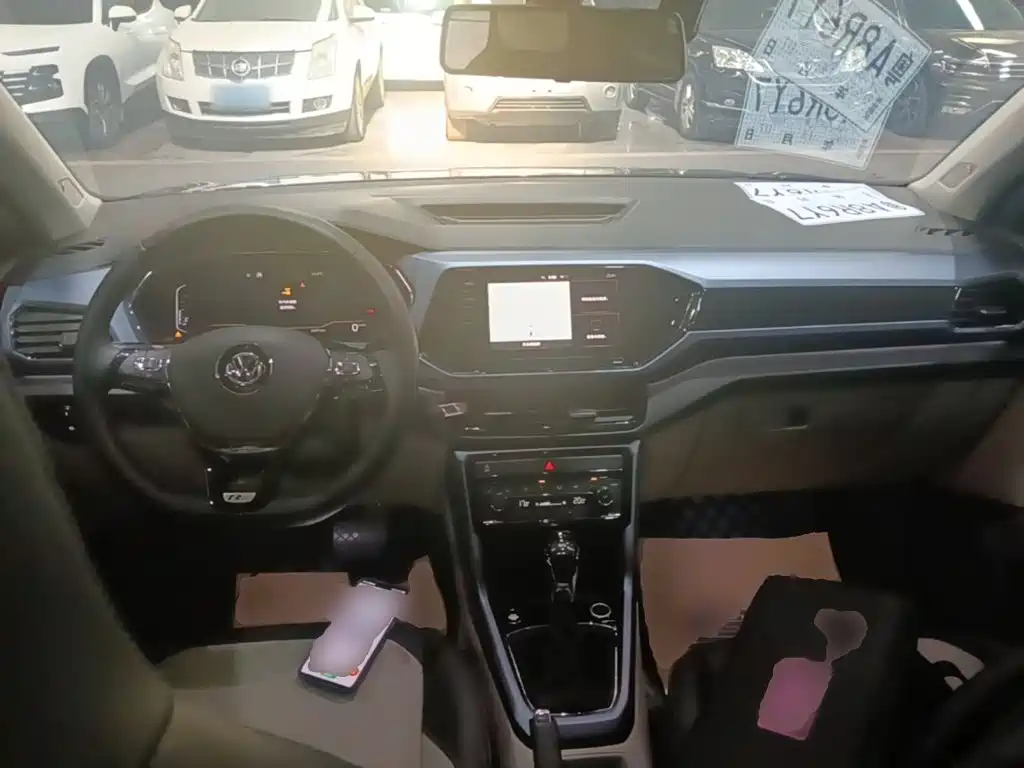 Volkswagen T-Cross — миниатюра 10