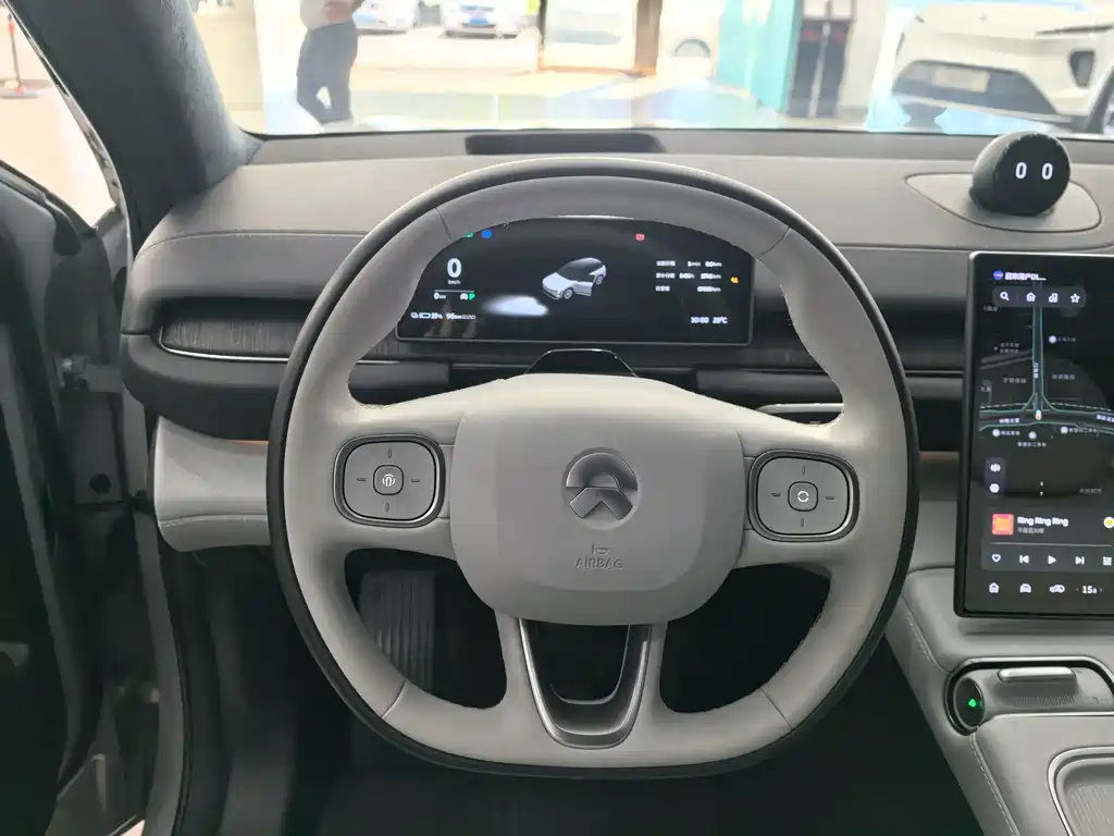 NIO ES6 — миниатюра 10